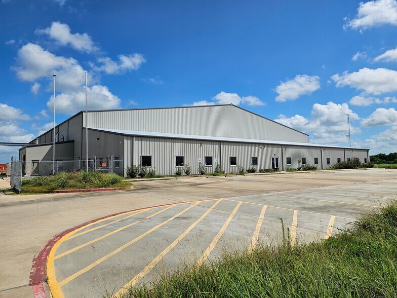 51 County Road 171, Bay City, TX for sale - Building Photo - Image 1 of 35
