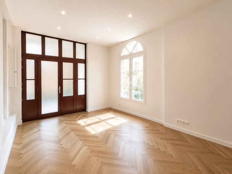Office in Paris for sale - Building Photo - Image 2 of 4