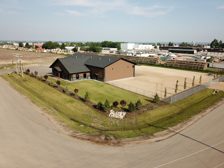 430 Saskatchewan Ave, Spruce Grove, AB for sale - Aerial - Image 1 of 1