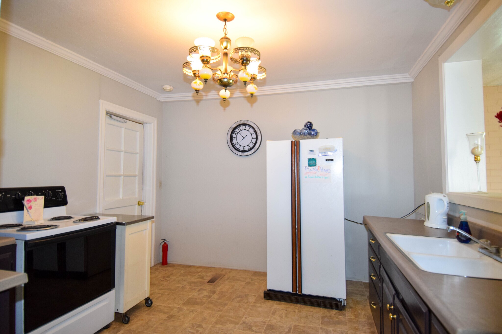 884 Albert Gallatin Ave, Gallatin, TN 37066 Office for Sale