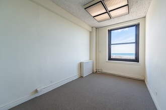 8 S Michigan Ave, Chicago, IL for lease Interior Photo- Image 1 of 6