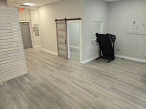 1450-1470 Palm Harbor Blvd, Palm Harbor, FL for lease Interior Photo- Image 2 of 10