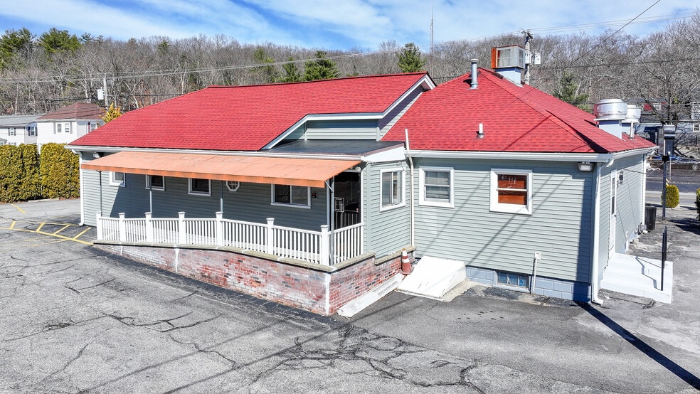 294 Waterman Ave, Smithfield, RI for sale - Building Photo - Image 2 of 6