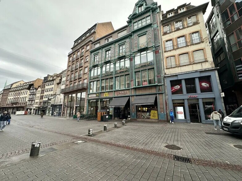 Office in Strasbourg for lease - Building Photo - Image 2 of 5