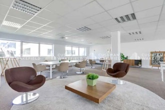 2-12 Rue du Chemin des Femmes, Massy for lease Interior Photo- Image 1 of 9