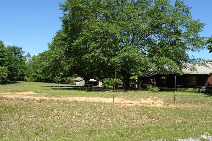 1730 Electronics Dr, Anniston, AL for sale - Primary Photo - Image 1 of 1