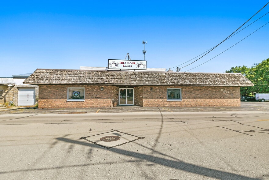927 E Railroad St, Sandwich, IL for sale - Building Photo - Image 3 of 41