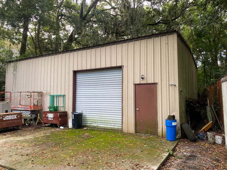 215 Lane Ave S, Jacksonville, FL for sale - Building Photo - Image 3 of 17