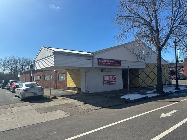 62-64 E High St, Pottstown, PA for lease - Building Photo - Image 1 of 12
