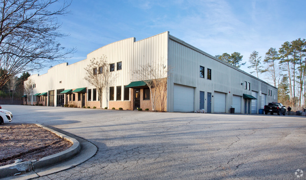 180 Shamrock Industrial Blvd, Tyrone, GA for sale - Primary Photo - Image 1 of 1