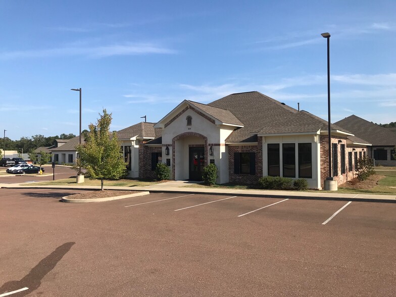 304 Enterprise Dr, Oxford, MS for lease - Building Photo - Image 1 of 13