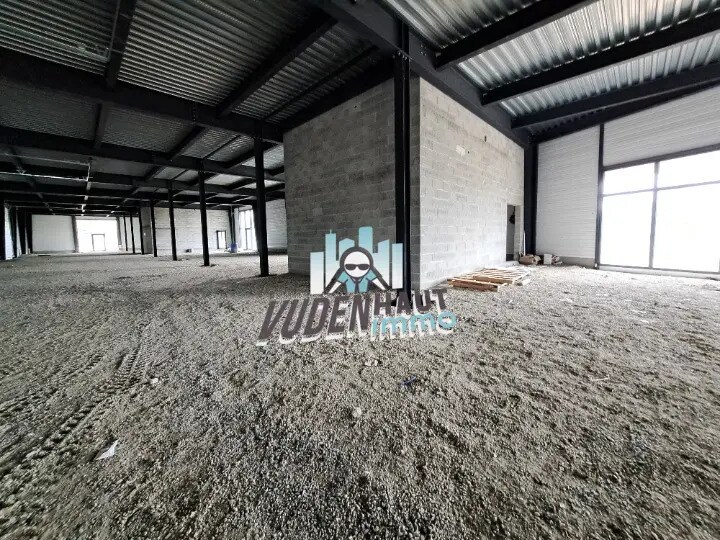 Flex in Pinsaguel for lease - Interior Photo - Image 2 of 7