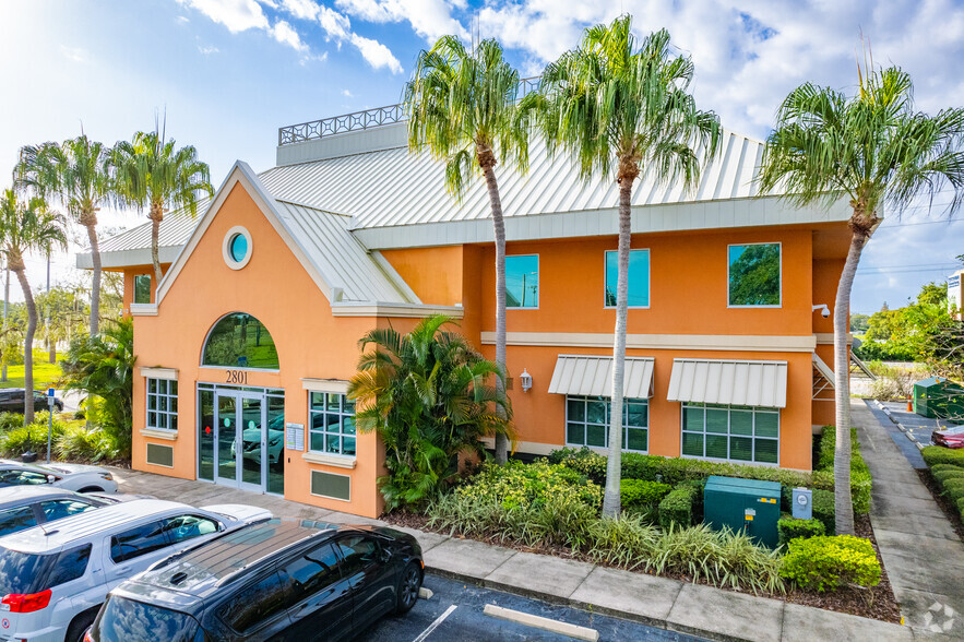 2801 W Busch Blvd, Tampa, FL for lease - Building Photo - Image 1 of 9