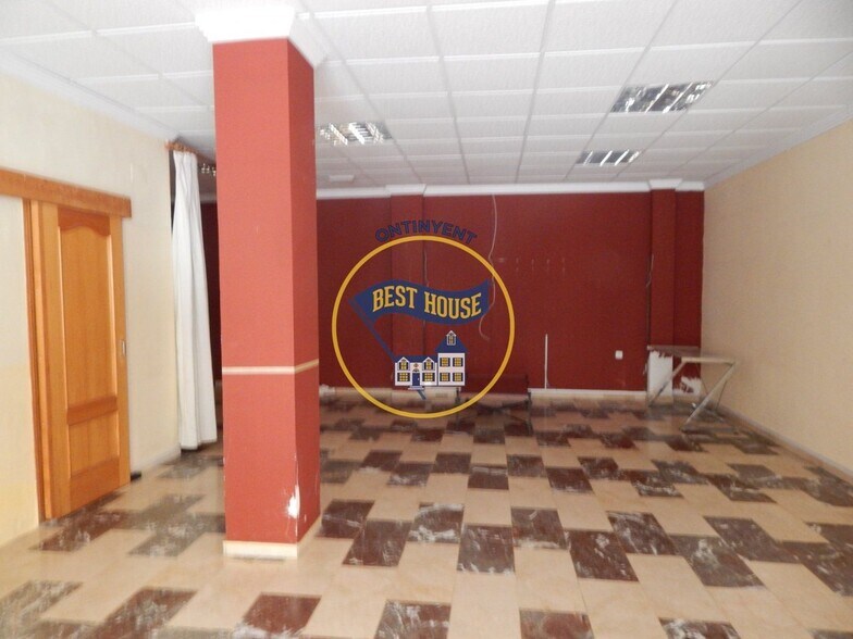 Retail in València, Valencia for lease - Building Photo - Image 2 of 5