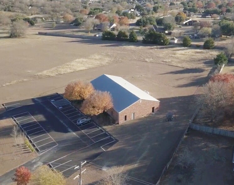 700 E Ovilla Rd, Red Oak, TX 75154