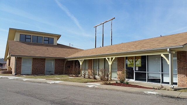 4121 SW Twilight Dr, Topeka, KS for sale Building Photo- Image 1 of 1