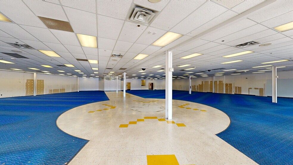 5100 Glencrossing Way, Cincinnati, OH 45238 Glenway Crossing