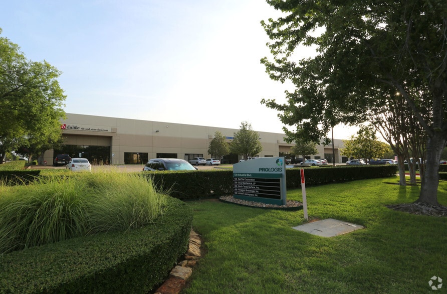 720 Industrial Blvd, Grapevine, TX for lease - Building Photo - Image 2 of 10