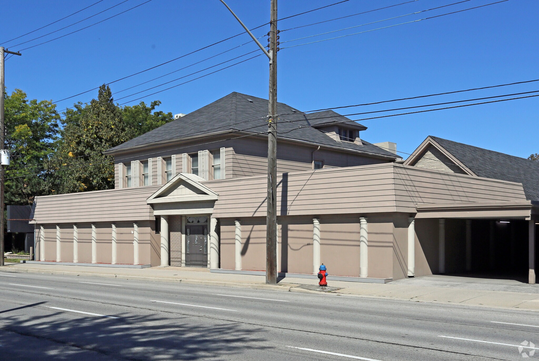 615 Main St E, Hamilton, ON for sale Primary Photo- Image 1 of 4