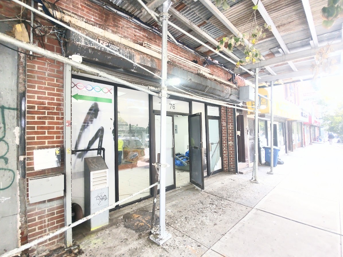 76 Manhattan Ave, Brooklyn, NY for lease Building Photo- Image 1 of 4