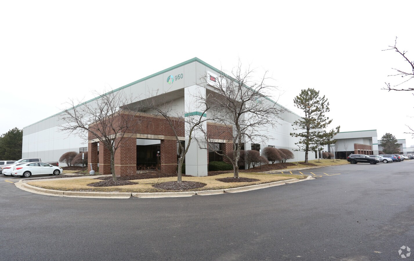 950 N Il Route 83, Wood Dale, IL 60191