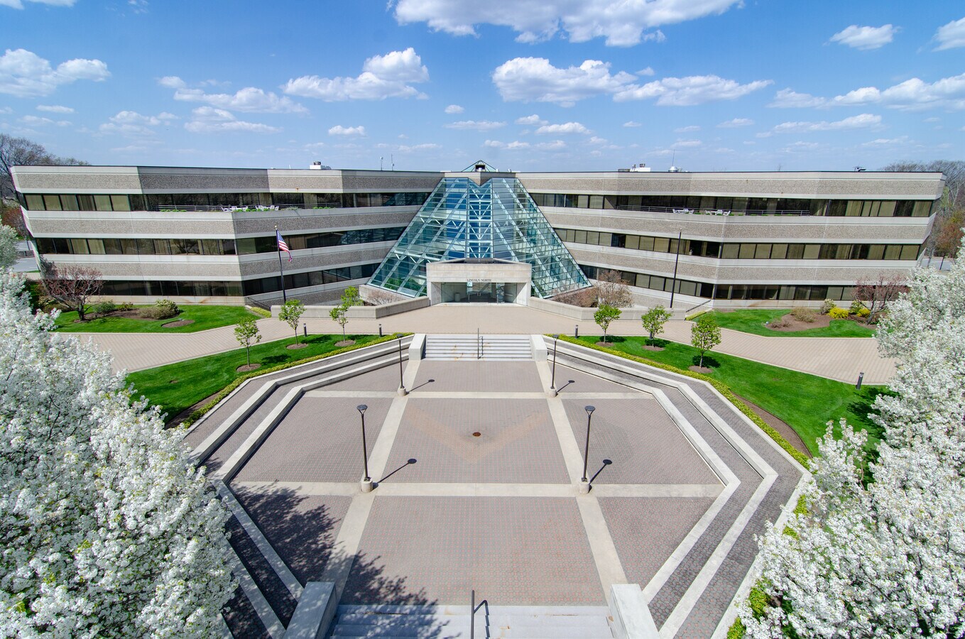 55 Old Bedford Rd, Lincoln, MA 01773 Lincoln North