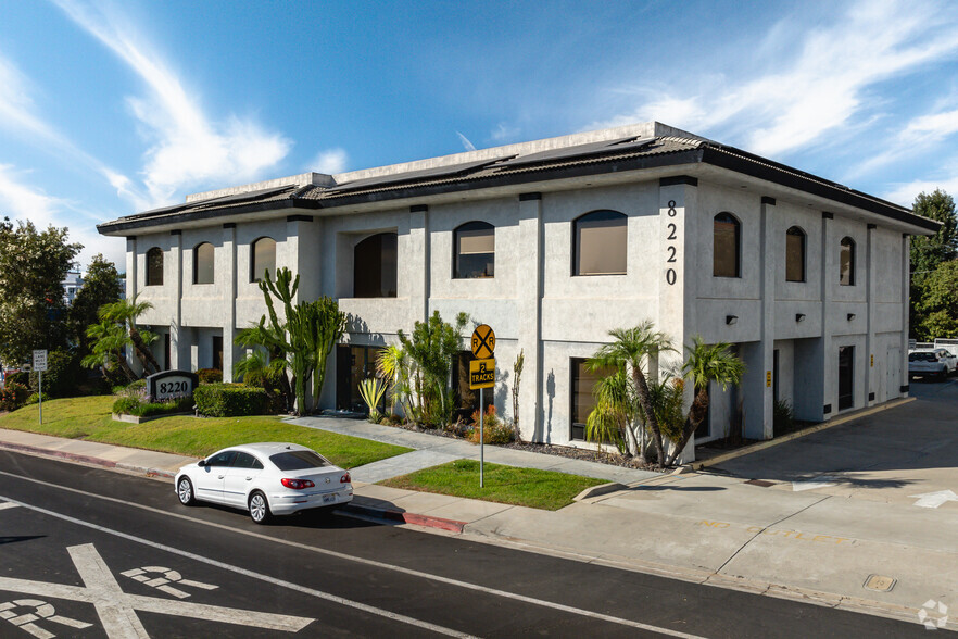 8220 University Ave, La Mesa, CA for lease - Building Photo - Image 1 of 16