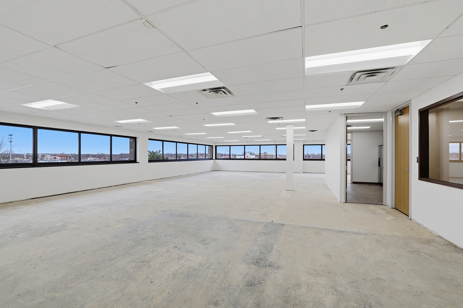 9801 S Dupont Ave, Bloomington, MN for lease Interior Photo- Image 1 of 12