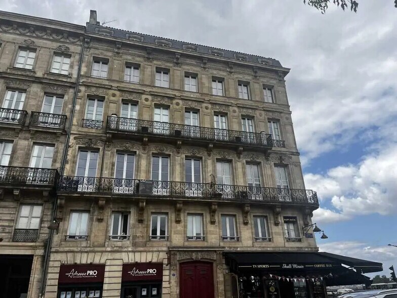 Office in Bordeaux for lease - Building Photo - Image 1 of 6