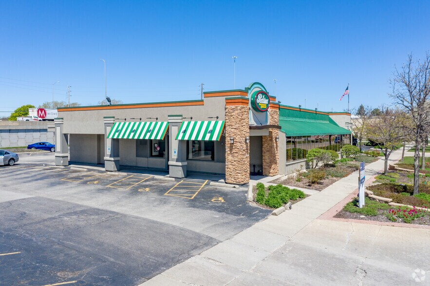 5265 N Port Washington Rd, Milwaukee, WI for sale - Building Photo - Image 1 of 1