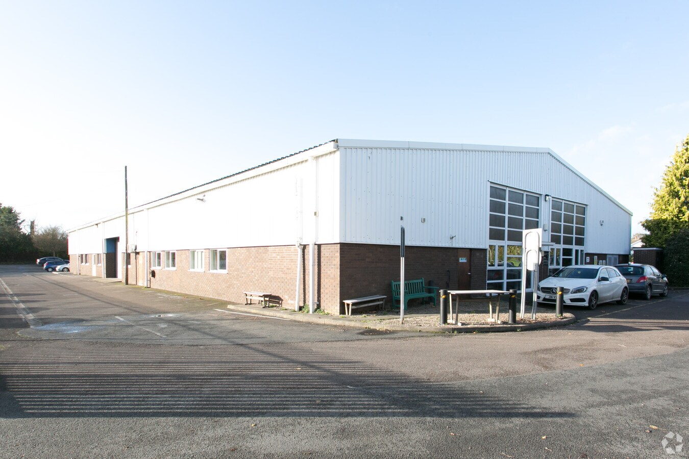 Bromwich Rd, Worcester, WOR WR2 4BN