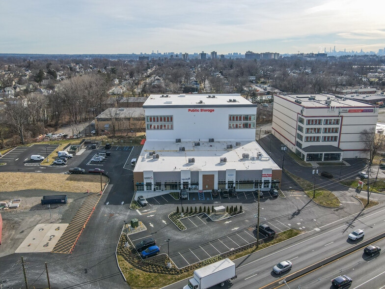 174 State Rt 17 N, Rochelle Park, NJ for lease - Building Photo - Image 3 of 7