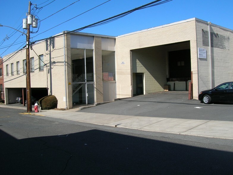 1015-1021 Hoyt Ave, Ridgefield, NJ for sale - Primary Photo - Image 1 of 1