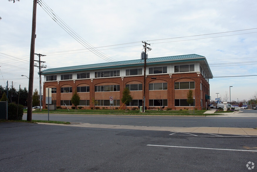 15901 Frederick Rd, Rockville, MD for sale - Building Photo - Image 3 of 5