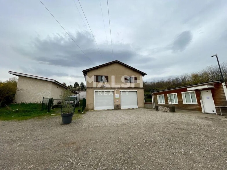 Flex in Saint-Genis-Laval for sale - Building Photo - Image 1 of 15