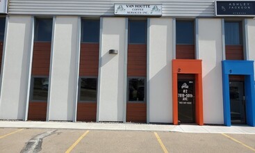 7819 50 Ave, Red Deer, AB for lease Building Photo- Image 1 of 9