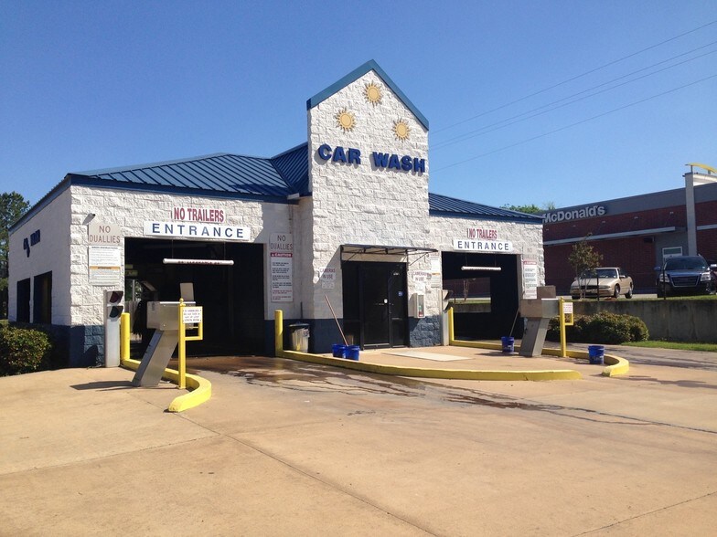 2705 Highway 28 E, Pineville, LA 71360