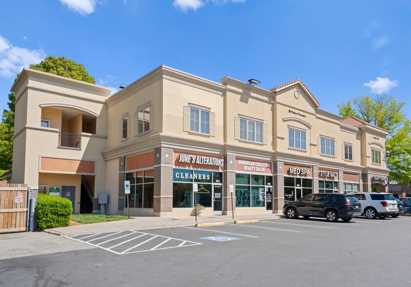 17015 Kenton Dr, Cornelius, NC for lease - Building Photo - Image 2 of 8