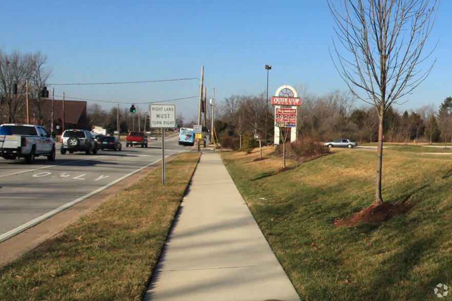 7605 Outer Loop, Louisville, KY 40228