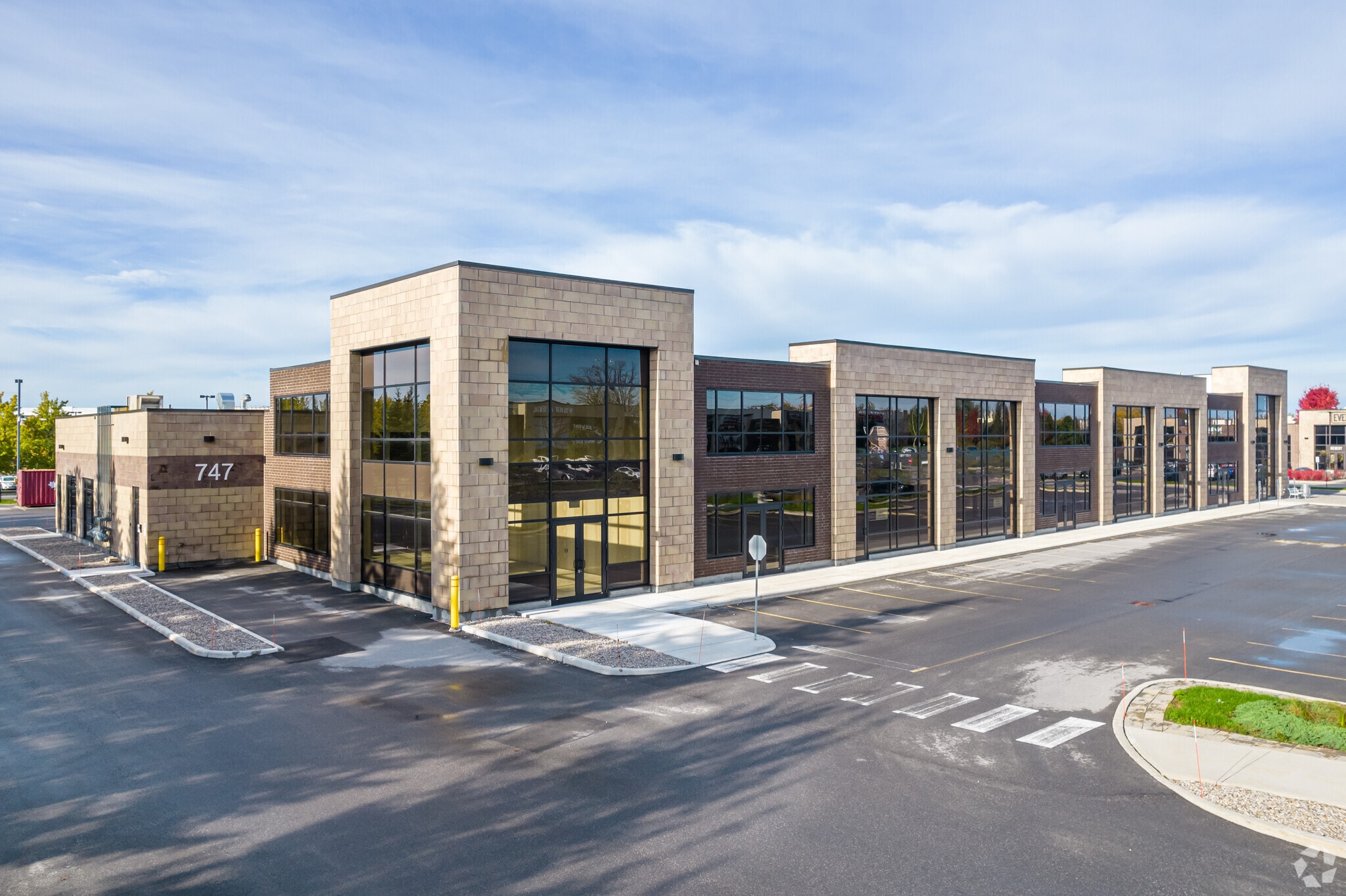 747 Silver Seven Rd, Ottawa, ON for lease Primary Photo- Image 1 of 10