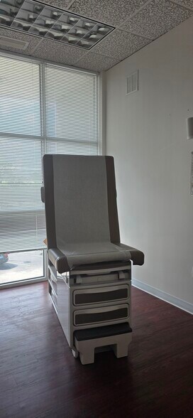 4502 Cortez Rd W, Bradenton, FL for lease - Building Photo - Image 2 of 25