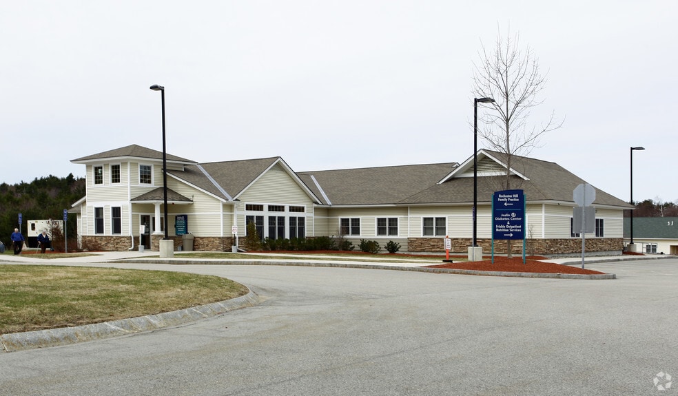 245 Rochester Hill Rd, Rochester, NH for sale - Building Photo - Image 3 of 10