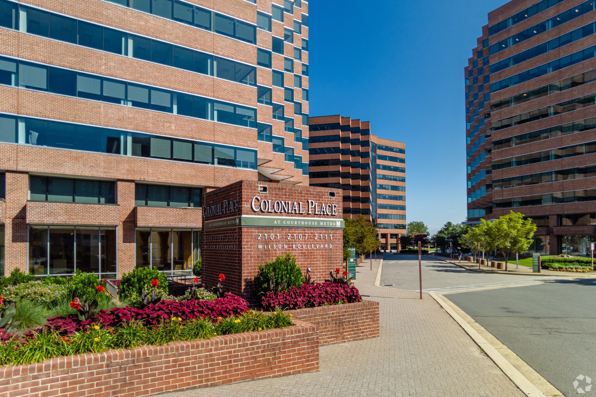 2111 Wilson Blvd, Arlington, VA 22201 Colonial Place I