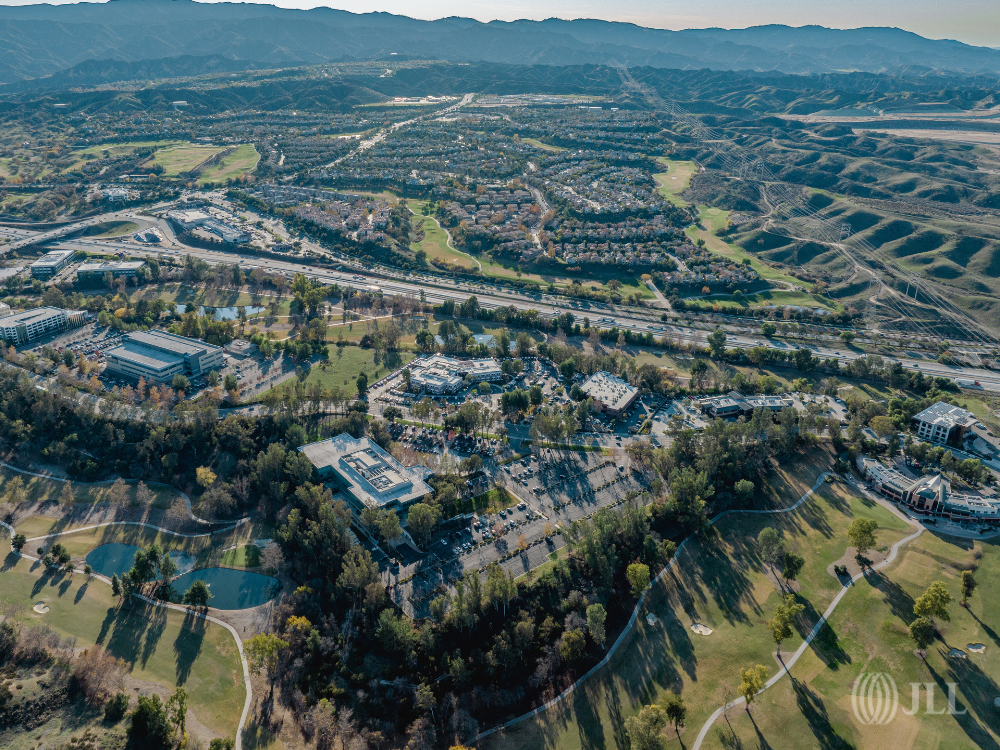 27200 Tourney Rd, Santa Clarita, CA for sale Primary Photo- Image 1 of 3