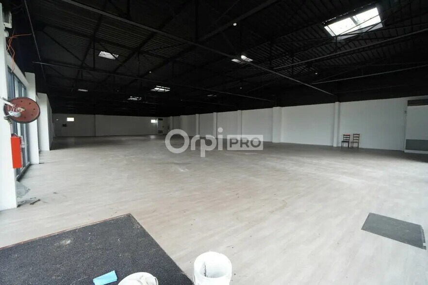 Retail in Marsannay-la-Côte for lease - Building Photo - Image 1 of 4