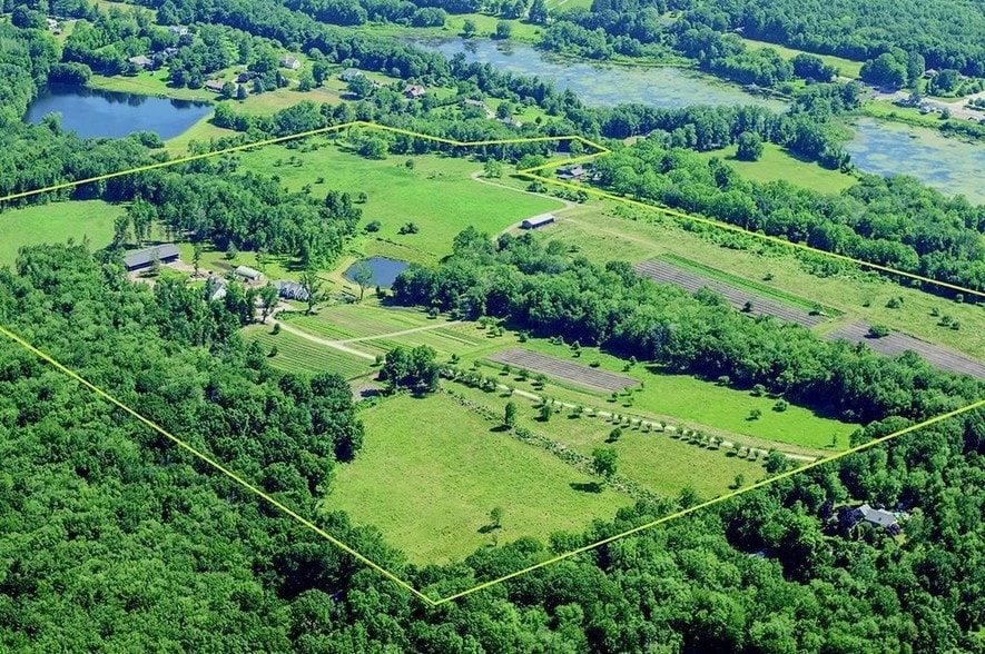 54 Joy Rd, Woodstock, CT for sale - Building Photo - Image 1 of 1