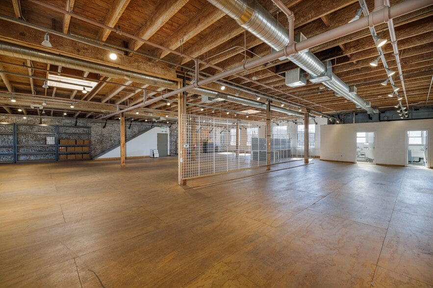 421-427 Colyton St, Los Angeles, CA for sale - Building Photo - Image 3 of 10