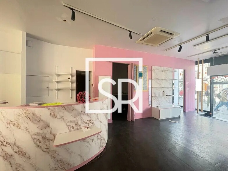 Retail in Clermont-Ferrand for lease - Interior Photo - Image 2 of 10