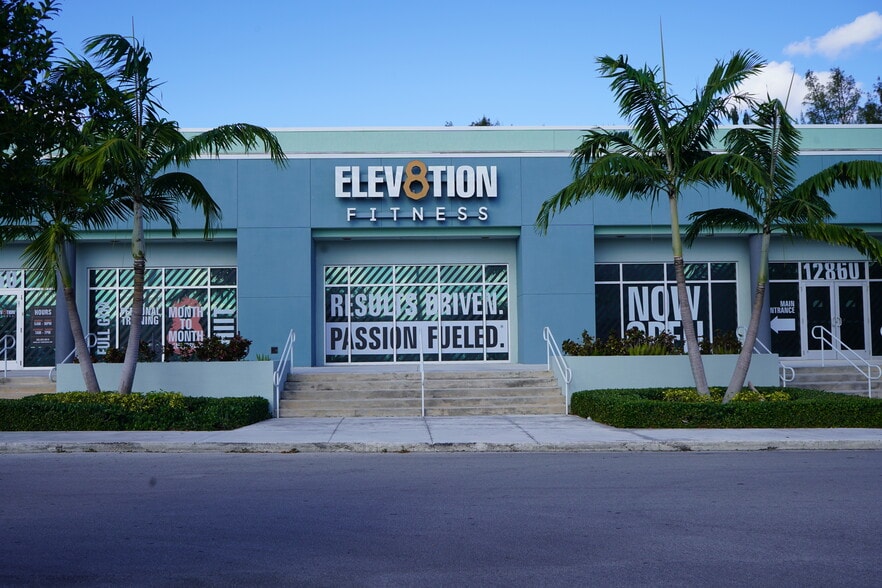 12760-12890 Biscayne Blvd, North Miami, FL for lease - Building Photo - Image 3 of 9