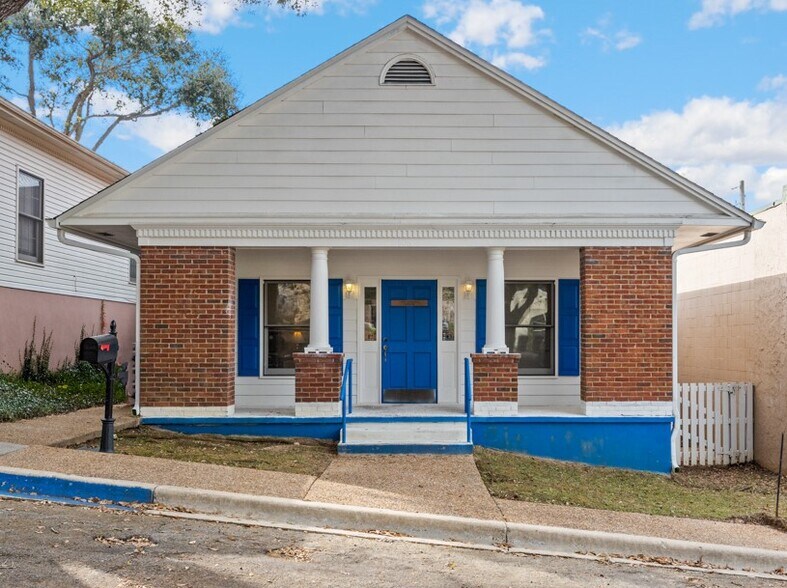 408 Office Plaza Dr, Tallahassee, FL 32301